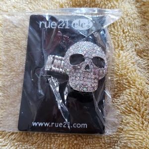 Skull ring